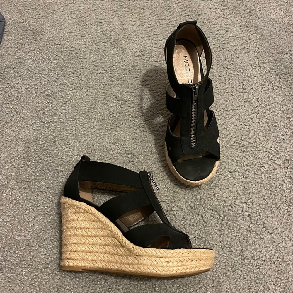 Moda Spana black wedged sandals